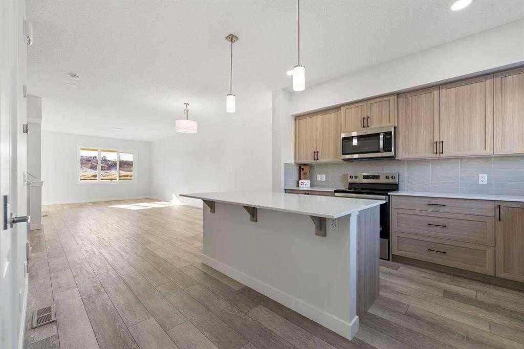 MLS® A2251990 - 526 Wolf Willow Boulevard SE in Wolf Willow Calgary, Residential