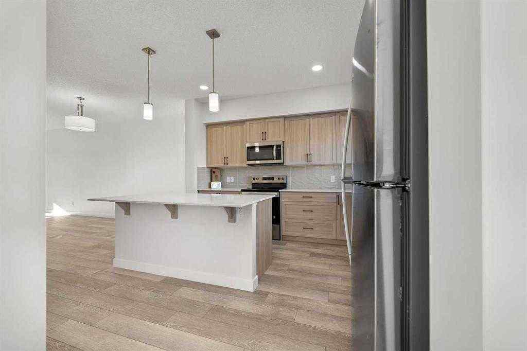 MLS® A2251990 - 526 Wolf Willow Boulevard SE in Wolf Willow Calgary, Residential
