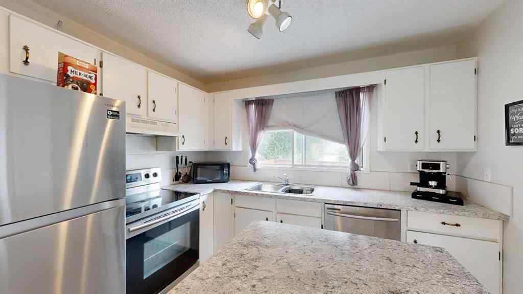 MLS® A2251996 - 109 Bermondsey Way NW in Beddington Heights Calgary, Residential
