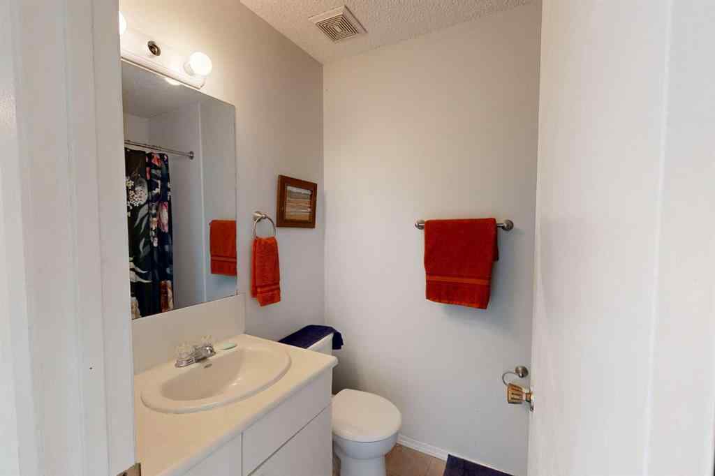 MLS® A2251996 - 109 Bermondsey Way NW in Beddington Heights Calgary, Residential