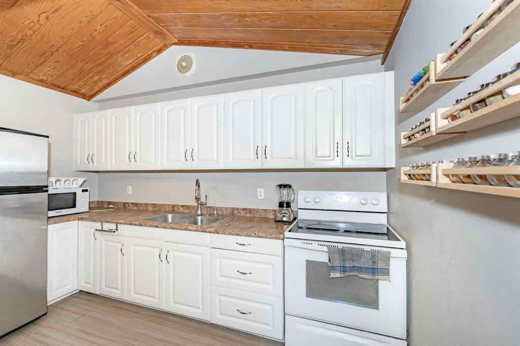 MLS® A2251999 - Unit #223 5404 10 Avenue SE in Penbrooke Meadows Calgary, Residential