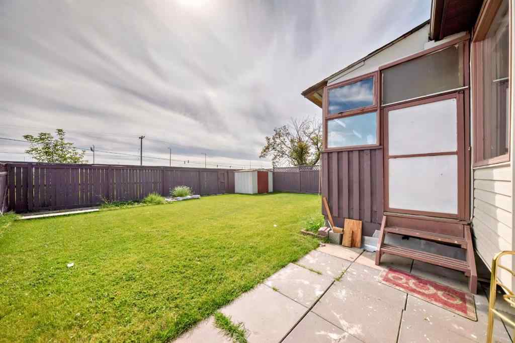 MLS® A2252009 - 105 Del Ray Road  in Monterey Park Calgary, Residential