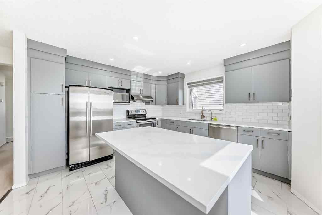MLS® A2252009 - 105 Del Ray Road  in Monterey Park Calgary, Residential