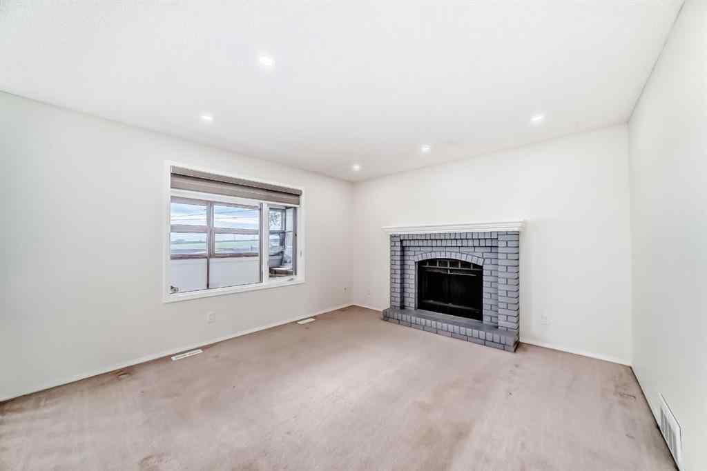 MLS® A2252009 - 105 Del Ray Road  in Monterey Park Calgary, Residential