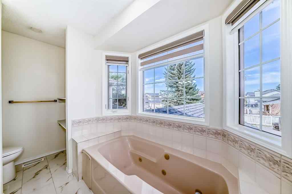 MLS® A2252009 - 105 Del Ray Road  in Monterey Park Calgary, Residential