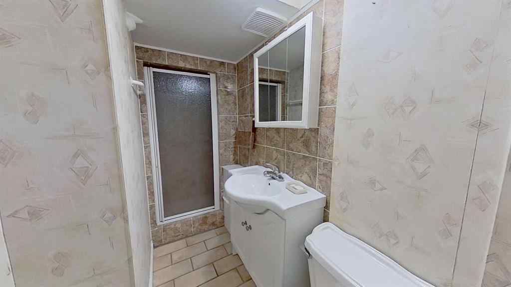 MLS® A2252013 - 47 Montrose Crescent NE in Winston Heights/Mountview Calgary, Residential
