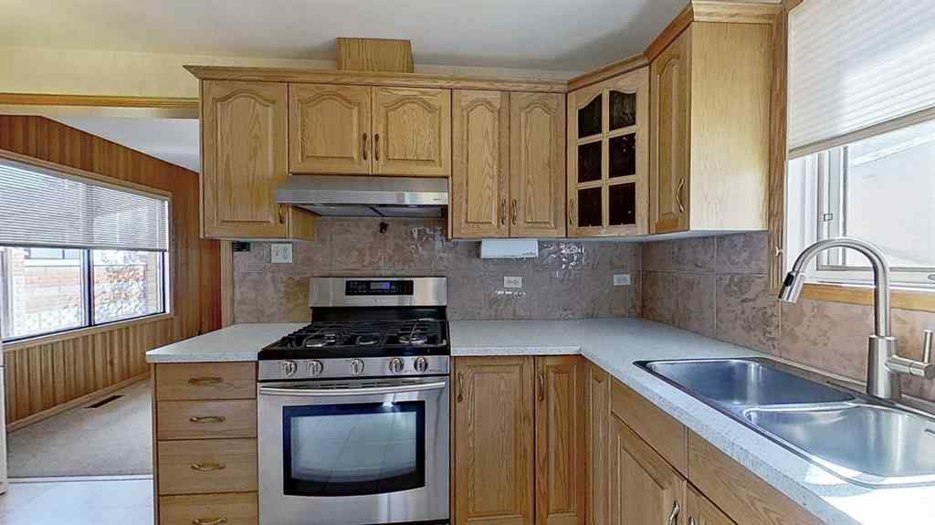 MLS® A2252013 - 47 Montrose Crescent NE in Winston Heights/Mountview Calgary, Residential