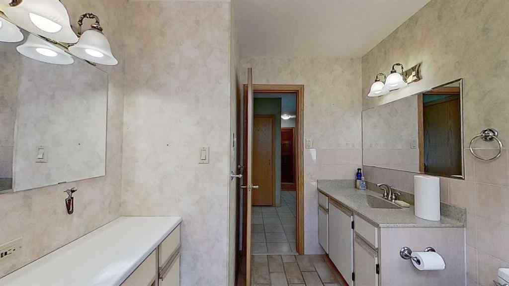 MLS® A2252013 - 47 Montrose Crescent NE in Winston Heights/Mountview Calgary, Residential