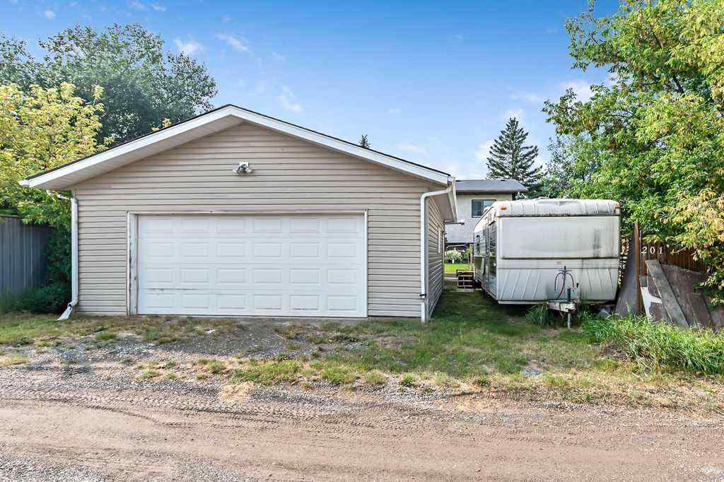 MLS® A2252036 - 201 Robert Street SW in NONE Diamond Valley, Residential