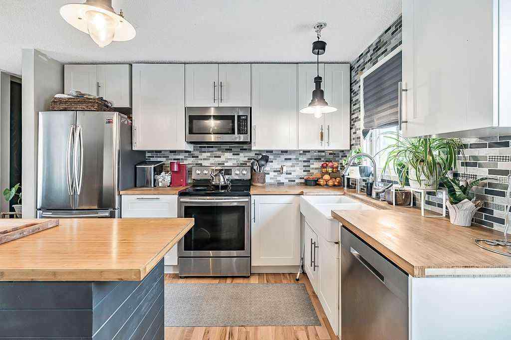 MLS® A2252036 - 201 Robert Street SW in NONE Diamond Valley, Residential