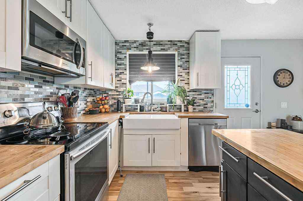 MLS® A2252036 - 201 Robert Street SW in NONE Diamond Valley, Residential