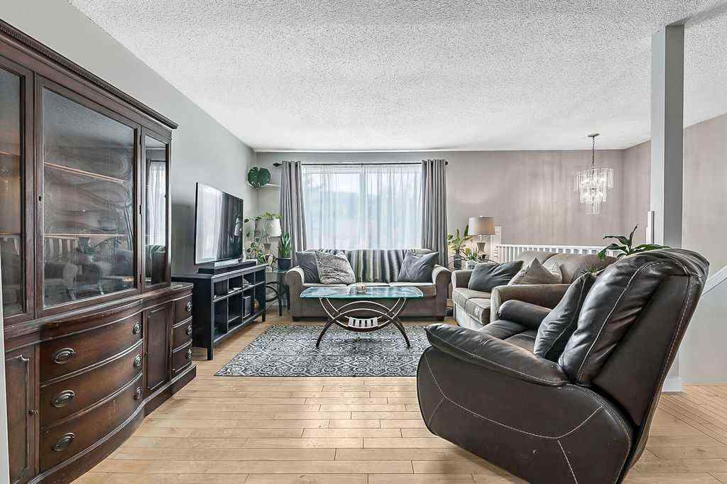 MLS® A2252036 - 201 Robert Street SW in NONE Diamond Valley, Residential