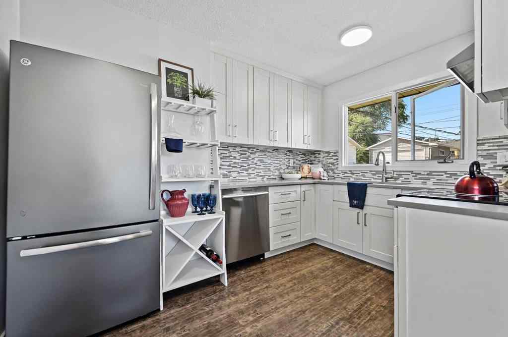 MLS® A2252037 - 708 101 Avenue SW in Southwood Calgary, Residential