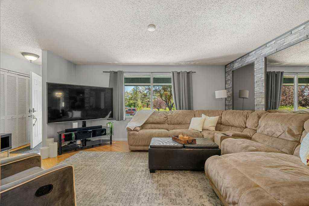 MLS® A2252045 - 159 Rundlehorn Crescent NE in Rundle Calgary, Residential
