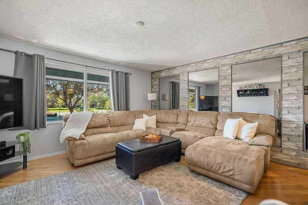 MLS® A2252045 - 159 Rundlehorn Crescent NE in Rundle Calgary, Residential