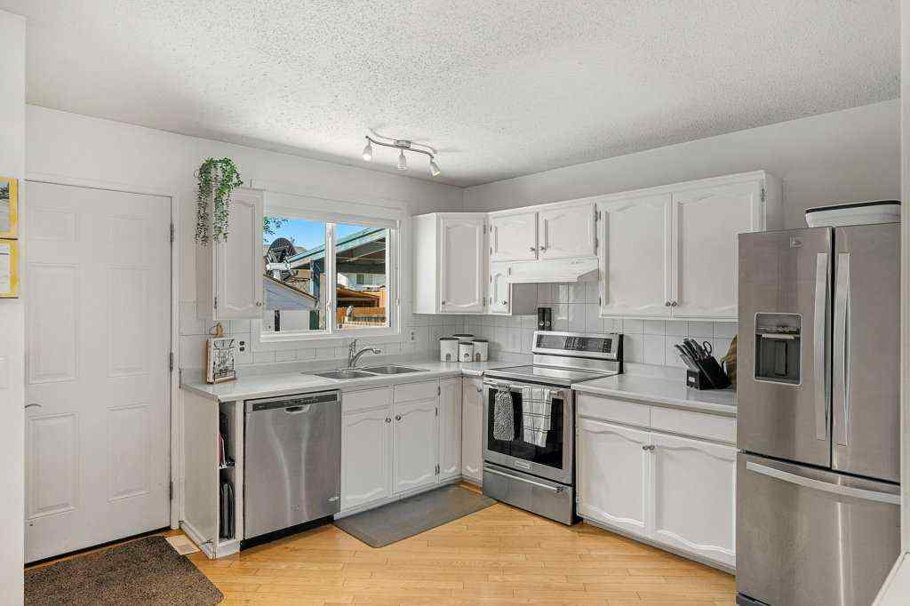 MLS® A2252045 - 159 Rundlehorn Crescent NE in Rundle Calgary, Residential