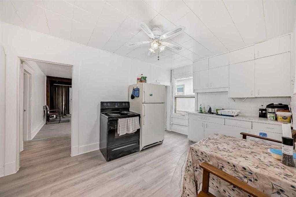 MLS® A2252047 - 4734 50 Street  in Downtown Sylvan Lake, Residential