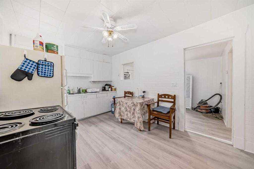 MLS® A2252047 - 4734 50 Street  in Downtown Sylvan Lake, Residential