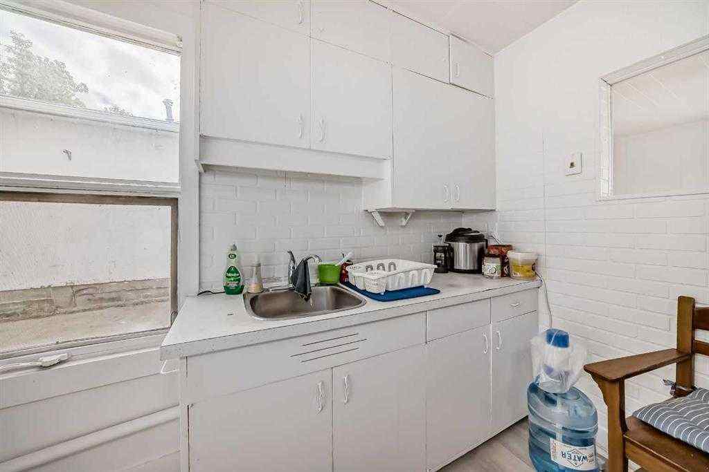 MLS® A2252047 - 4734 50 Street  in Downtown Sylvan Lake, Residential