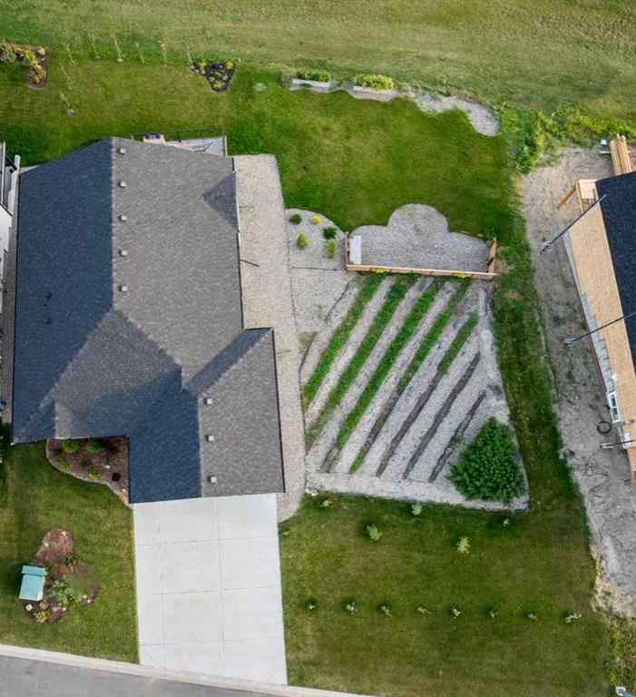 MLS® A2252049 - 702 Fairways Drive  in NONE Vulcan, Residential