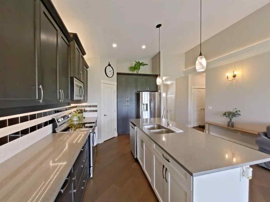 MLS® A2252049 - 702 Fairways Drive  in NONE Vulcan, Residential