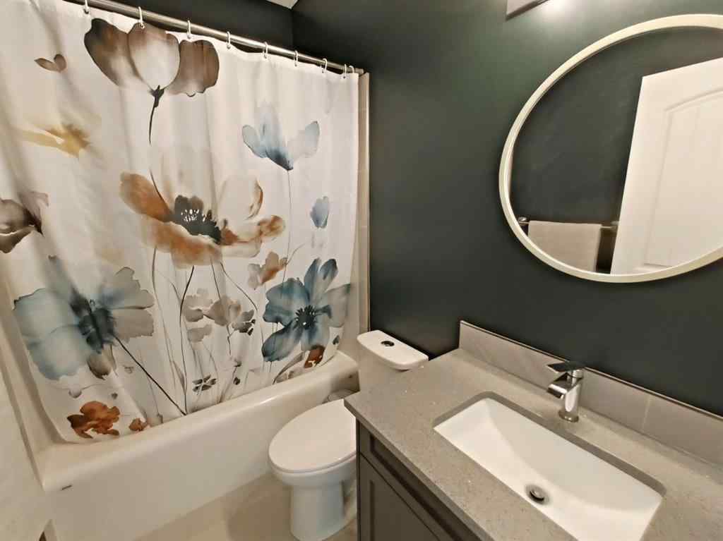 MLS® A2252049 - 702 Fairways Drive  in NONE Vulcan, Residential
