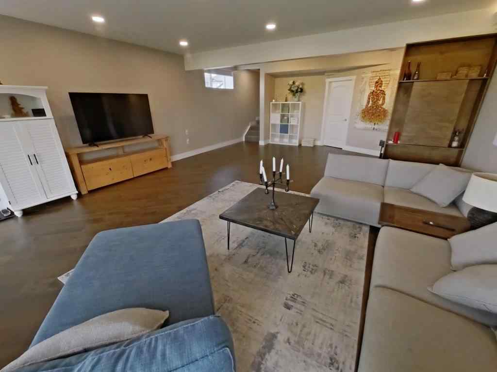MLS® A2252049 - 702 Fairways Drive  in NONE Vulcan, Residential