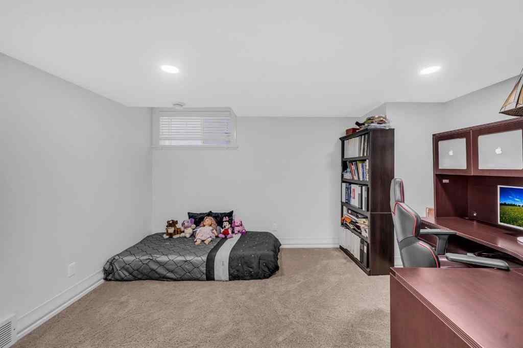 MLS® A2252065 - 56 Rockyvale Green NW in Rocky Ridge Calgary, Residential