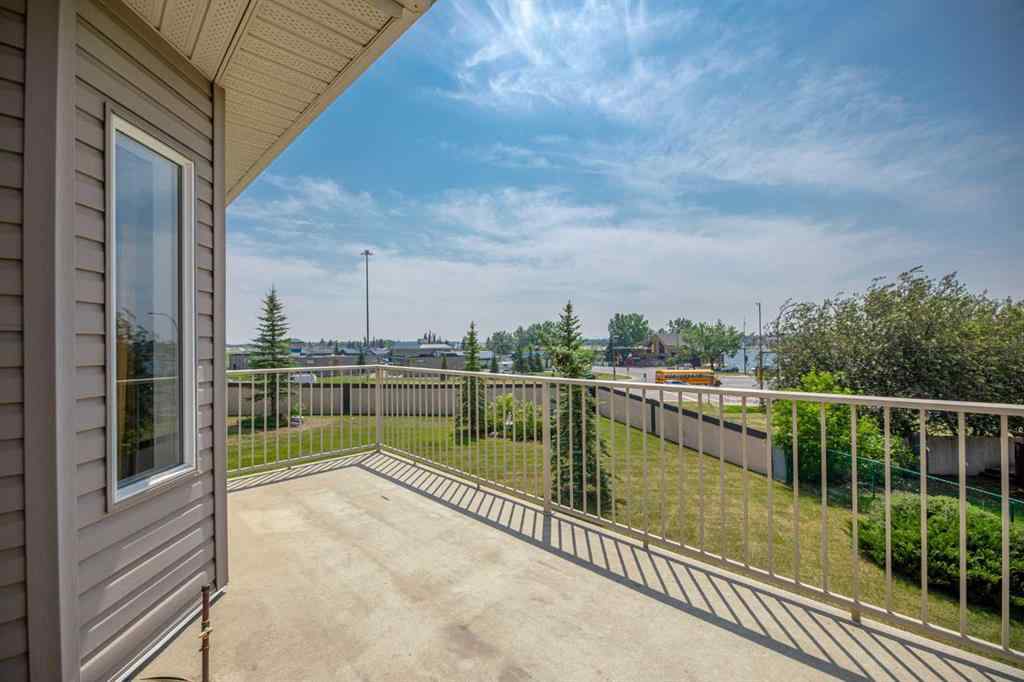 MLS® A2252080 - 152 Cove Rise  in The Cove Chestermere, Residential