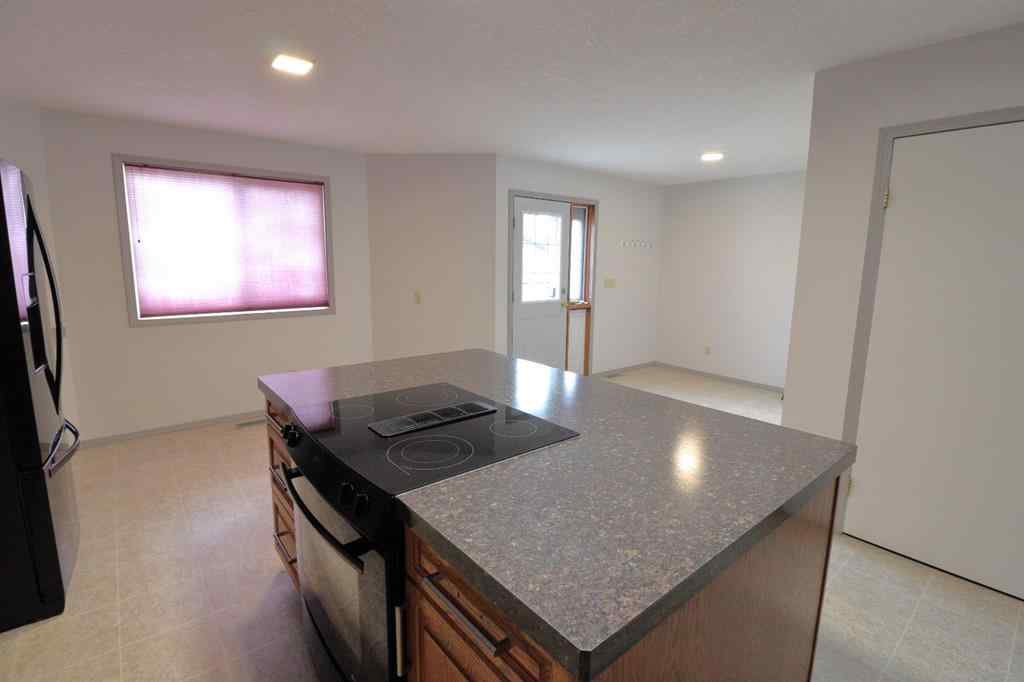MLS® A2252082 - 409 1 Street N in NONE Vulcan, Residential