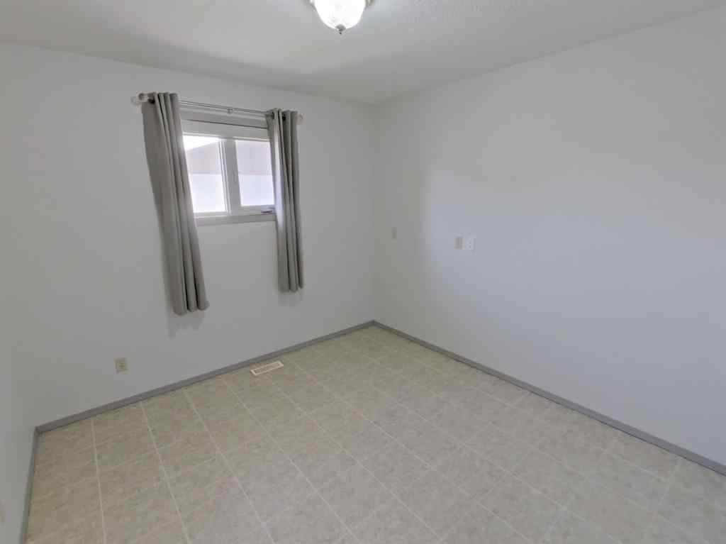 MLS® A2252082 - 409 1 Street N in NONE Vulcan, Residential
