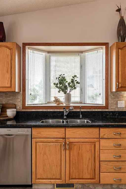 MLS® A2252087 - 530 10 Street SE in SE Hill Medicine Hat, Residential