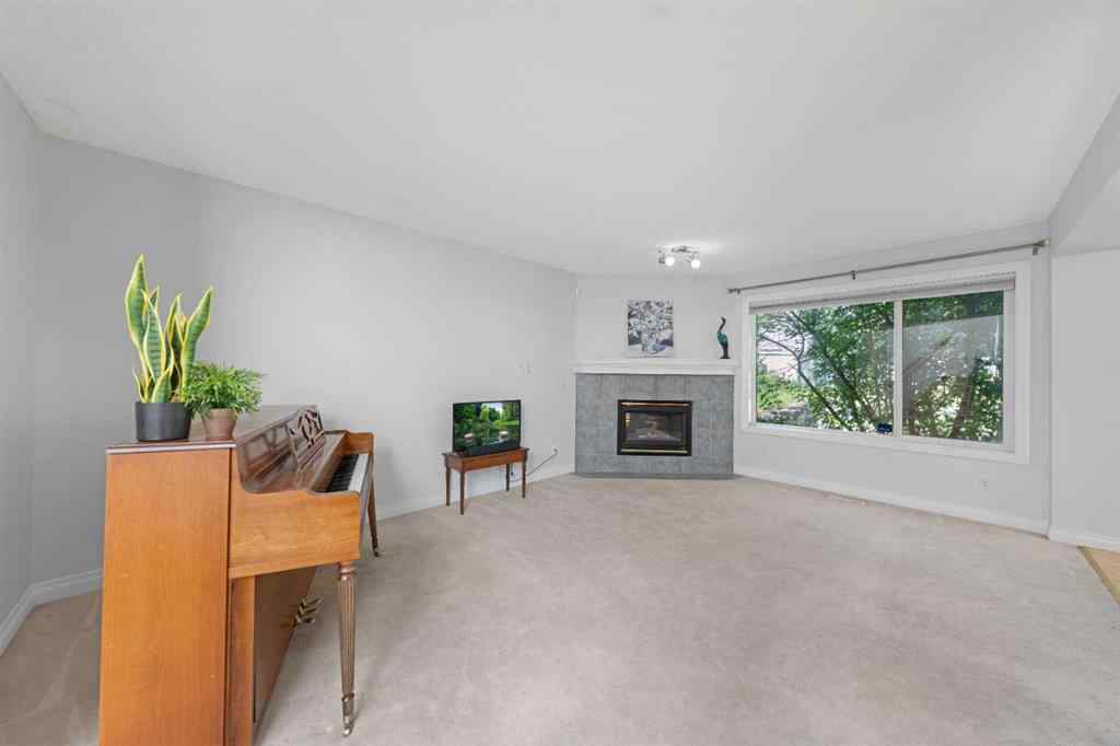MLS® A2252090 - 263 Citadel Meadow Grove NW in Citadel Calgary, Residential