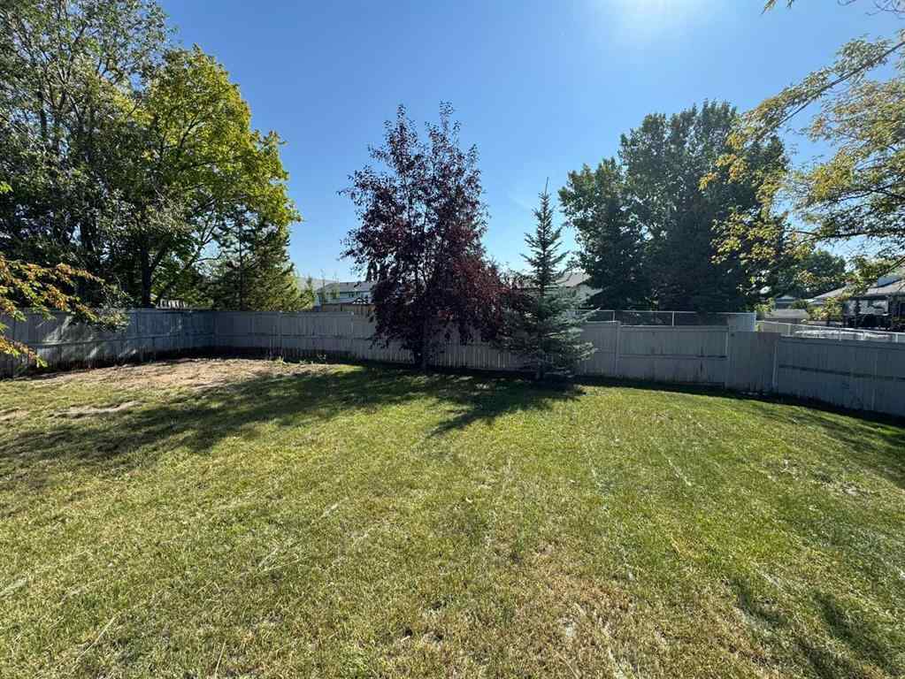 MLS® A2252098 - 898 Birch Street  in NONE Beaverlodge, Residential