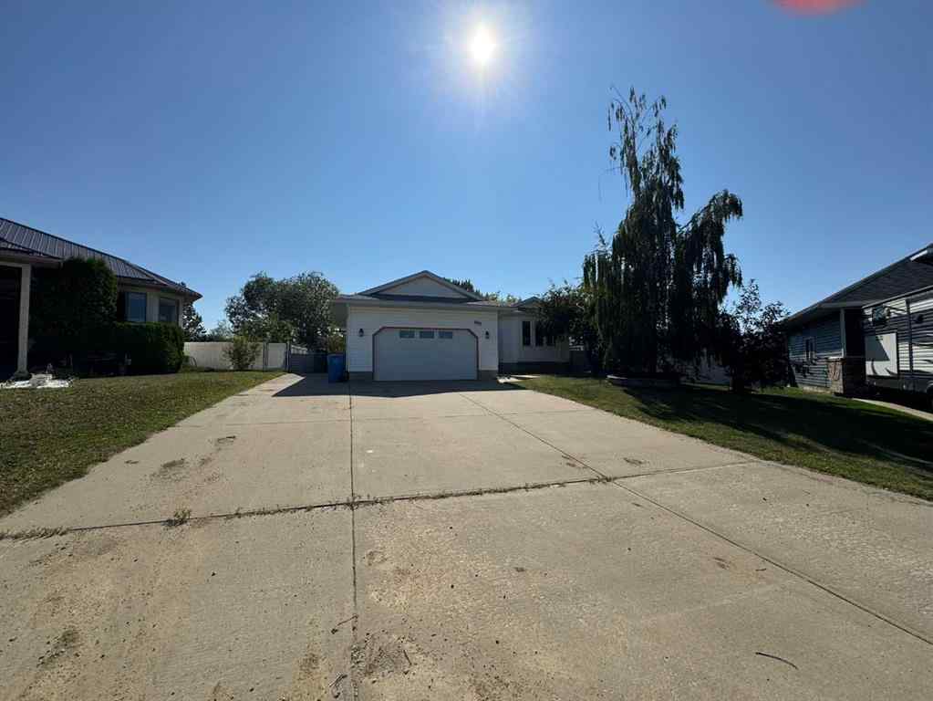 MLS® A2252098 - 898 Birch Street  in NONE Beaverlodge, Residential