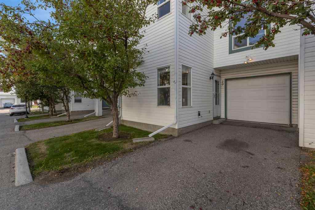 MLS® A2252117 - Unit #19 200 Hidden Hills Terrace NW in Hidden Valley Calgary, Residential