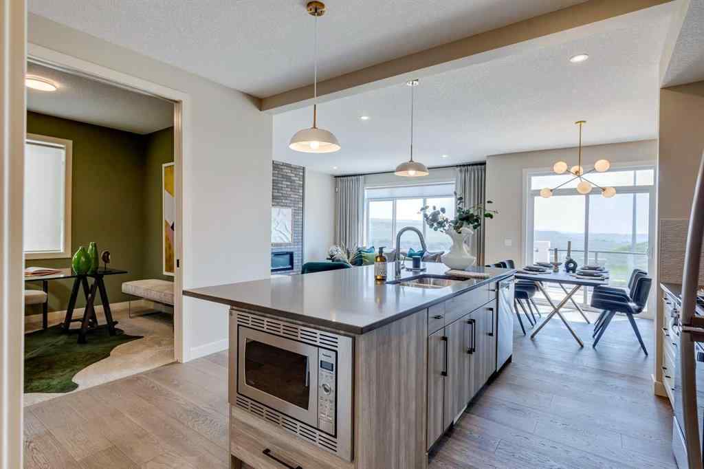 MLS® A2252118 - 111 sundown Crescent  in Sunset Ridge Cochrane, Residential