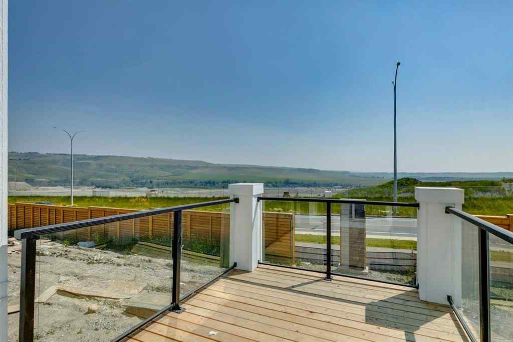 MLS® A2252118 - 111 sundown Crescent  in Sunset Ridge Cochrane, Residential