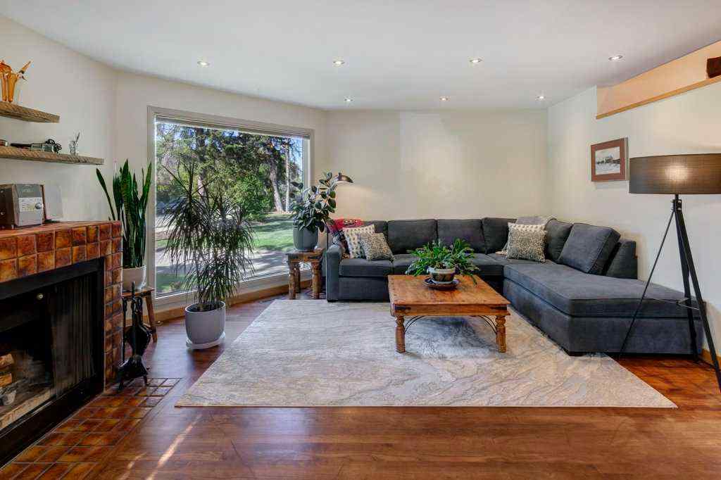 MLS® A2252120 - 30 & 32 New Street SE in Inglewood Calgary, Residential
