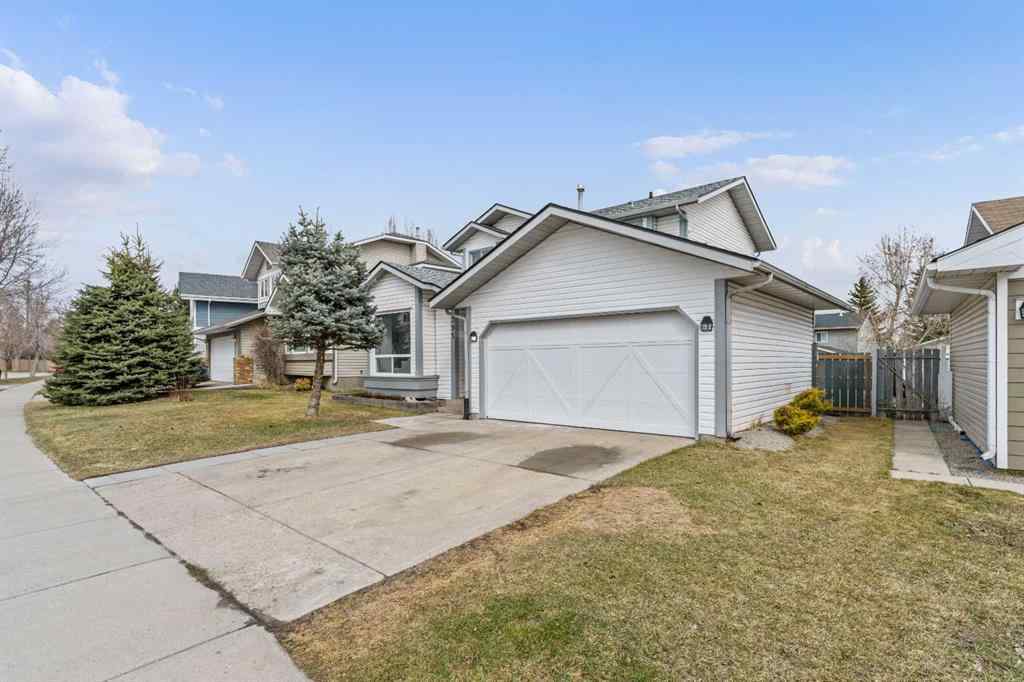 MLS® A2252125 - 395 Millrise Drive SW in Millrise Calgary, Residential