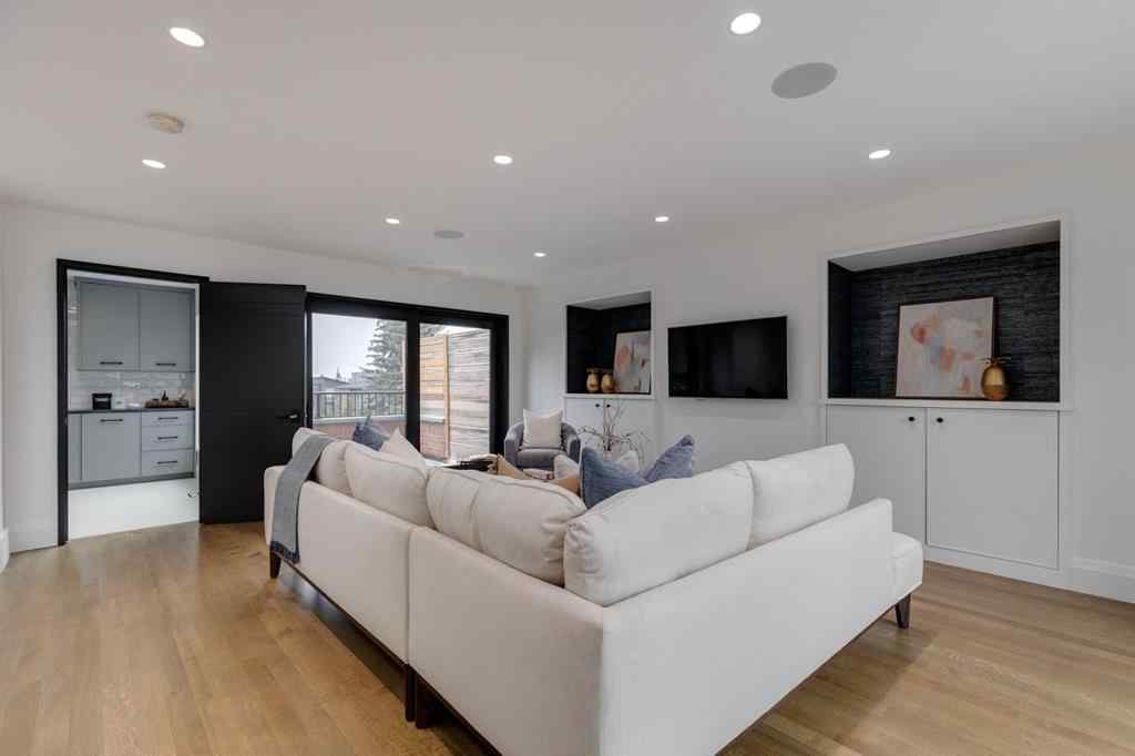 MLS® A2252129 - 2207 29 Avenue SW in Richmond Calgary, Residential
