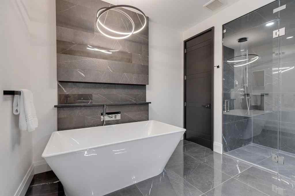 MLS® A2252129 - 2207 29 Avenue SW in Richmond Calgary, Residential