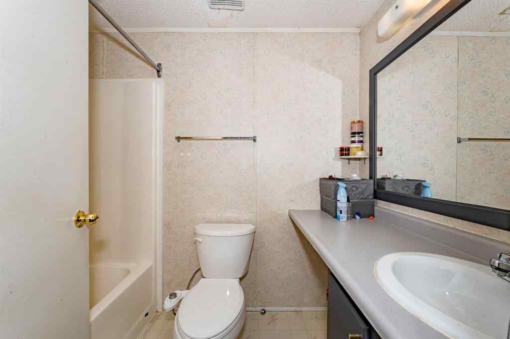 MLS® A2252133 - 69 Burroughs Place NE in Monterey Park Calgary, Mobile