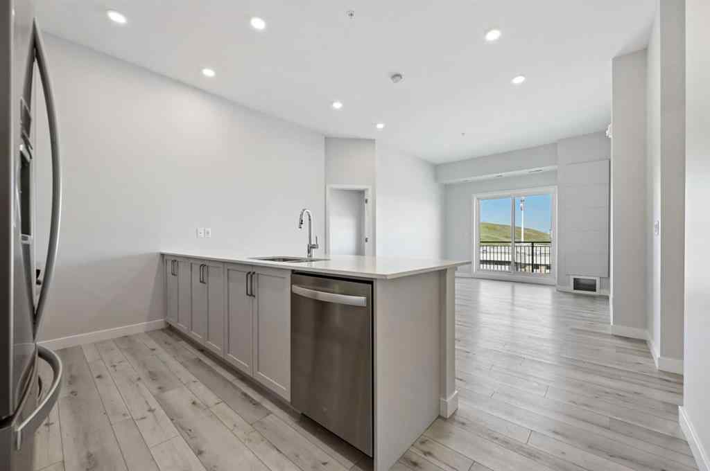 MLS® A2252134 - Unit #410 255 Les Jardins Park SE in Douglasdale/Glen Calgary, Residential