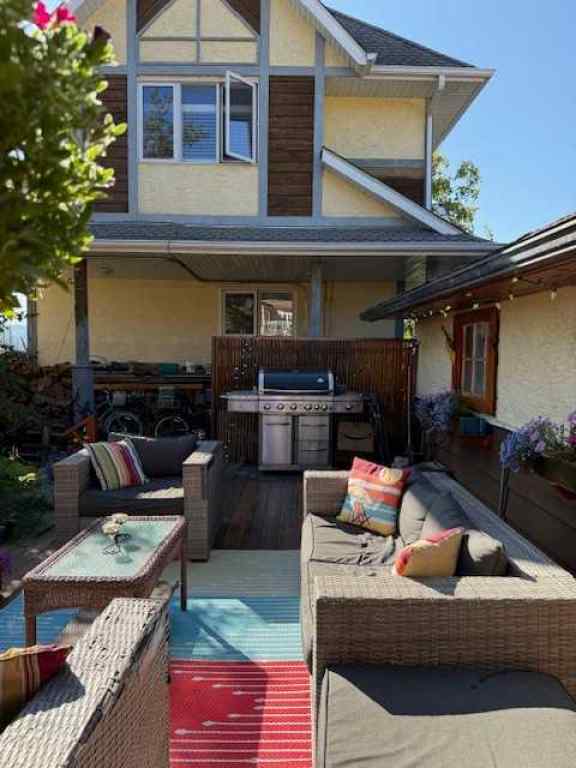 MLS® A2252150 - 800 Connaught Drive  in Jasper Jasper, Residential