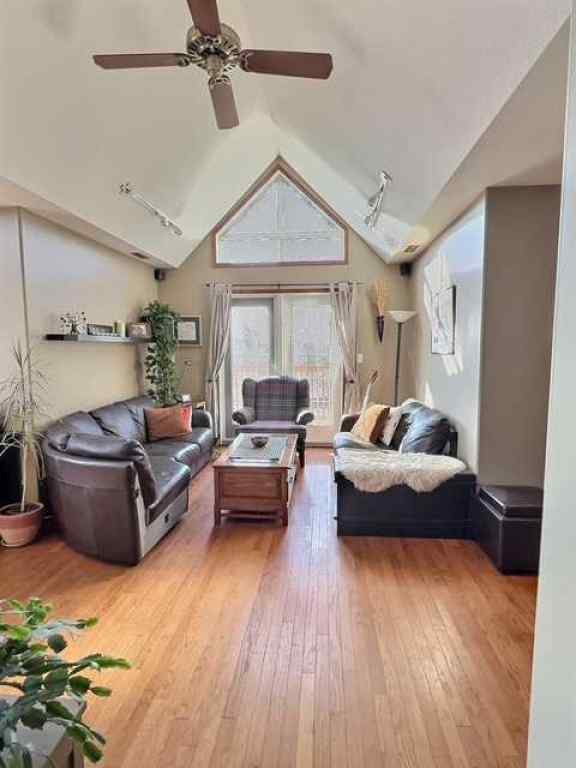 MLS® A2252150 - 800 Connaught Drive  in Jasper Jasper, Residential
