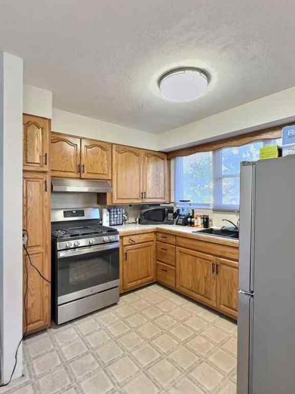 MLS® A2252150 - 800 Connaught Drive  in Jasper Jasper, Residential