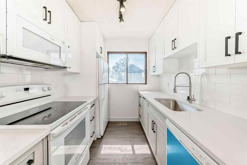 MLS® A2252151 - 269 Edgepark Boulevard NW in Edgemont Calgary, Residential