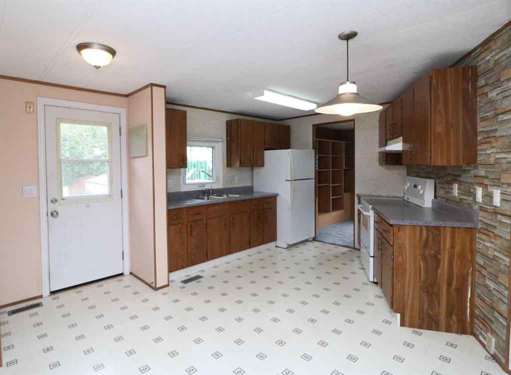 MLS® A2252154 - 201 Big Springs Drive SE in Big Springs Airdrie, Residential