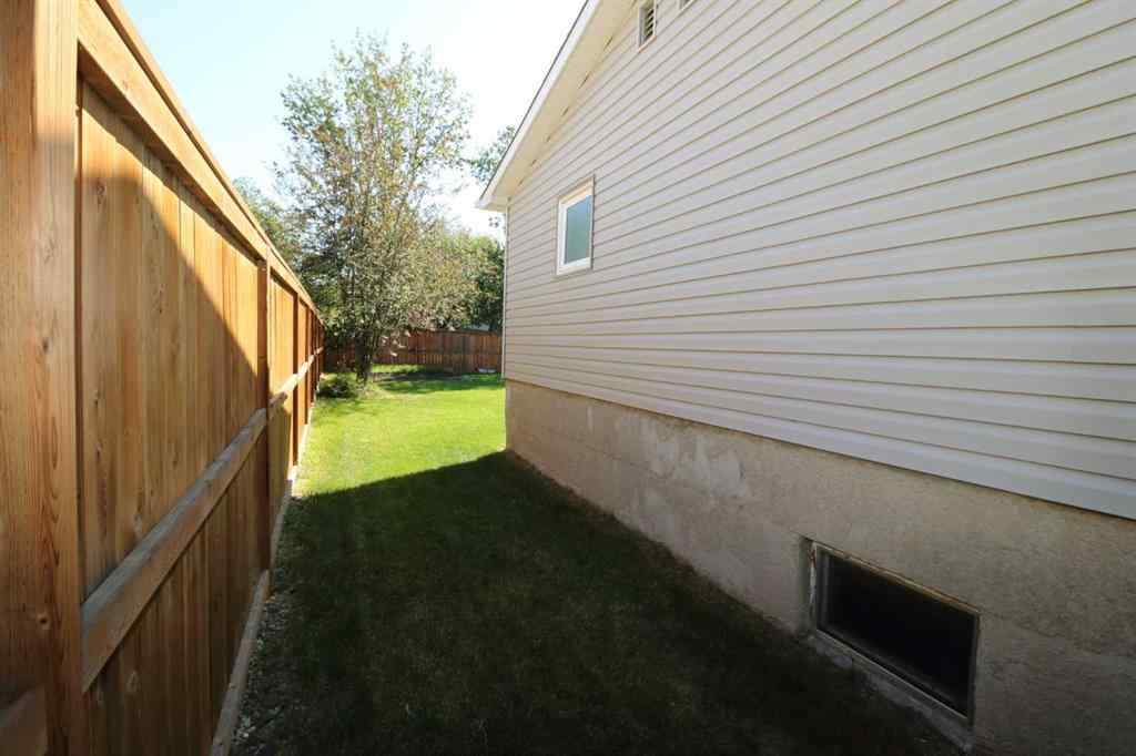 MLS® A2252154 - 201 Big Springs Drive SE in Big Springs Airdrie, Residential
